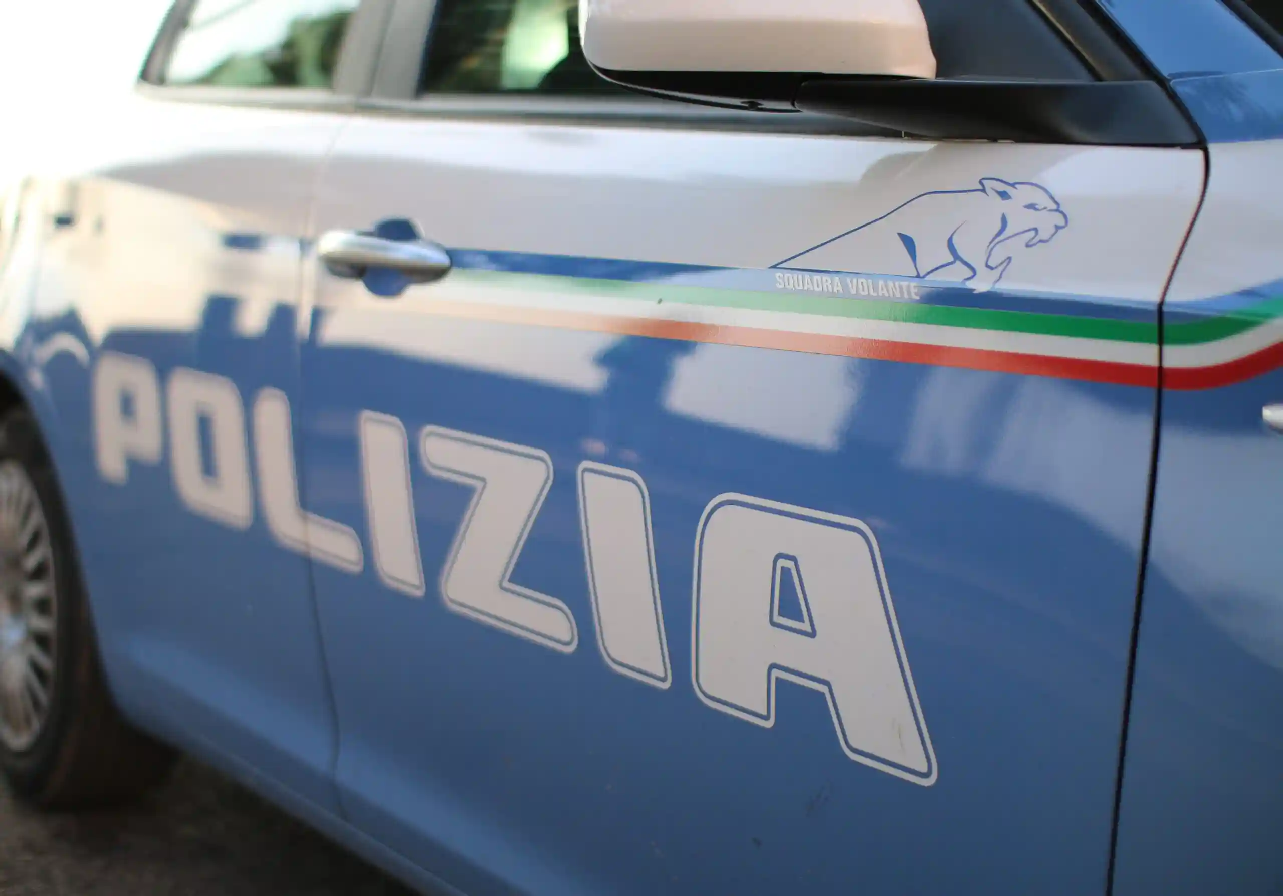 L’eroina via corriere per un amico all’estero. Sequestrata dalla Polizia di Stato.