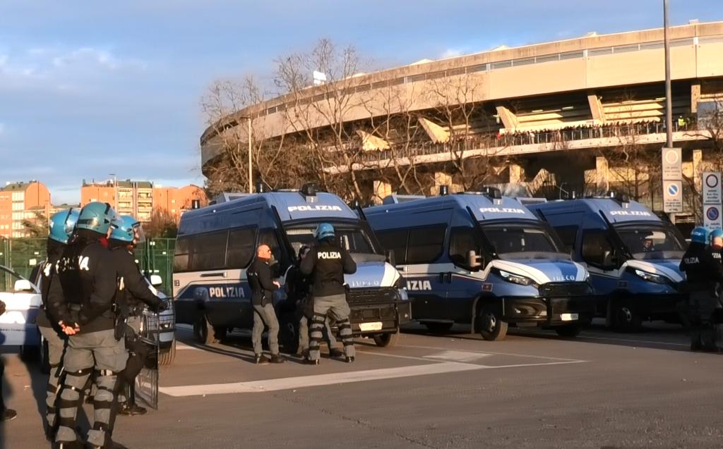 Denunciati 5 tifosi violenti per i fatti di Verona-Milan. Daspo per tutti.