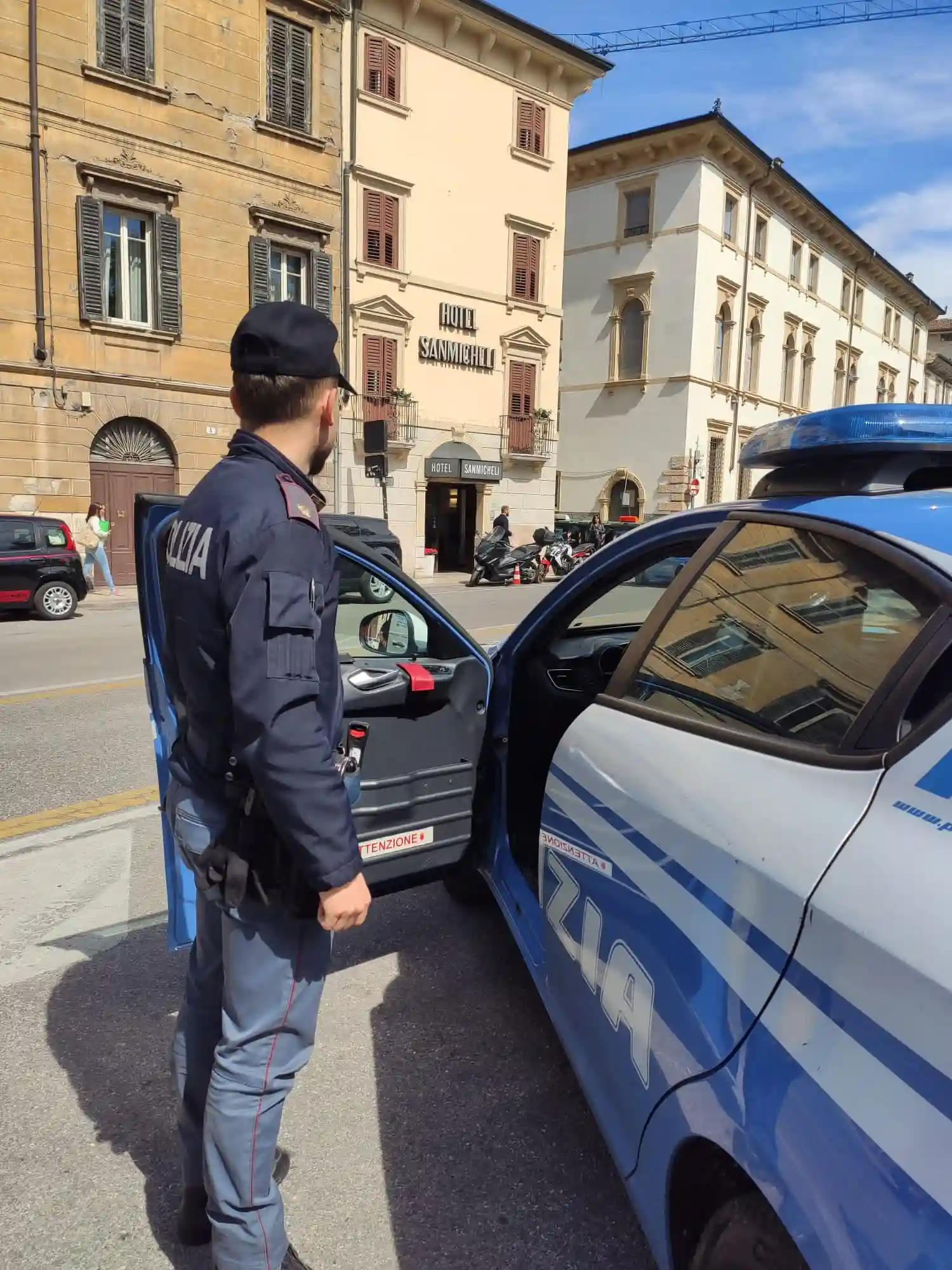 Ricercato dalle Autorità rumene: 43enne intercettato dagli agenti delle Volanti e condotto in carcere