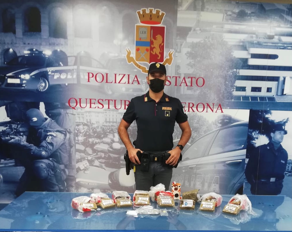 La Squadra Mobile arresta trafficante di hashish: spacciava in diverse zone della città