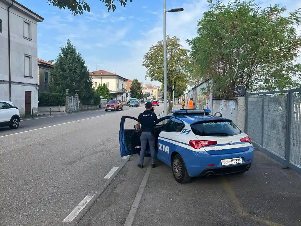 La Polizia arresta due spacciatori di droga, ma continueranno la loro attività criminale. Devono solo andare a firmare in Questura 3 volte alla settimana