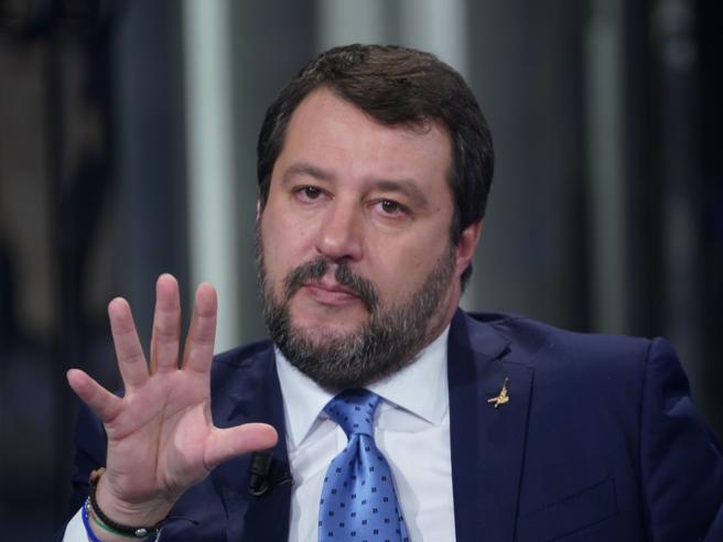Salvini si tiene aperte tutte le porte. Il candidato sindaco di Verona lo decideranno i leghisti veronesi.
