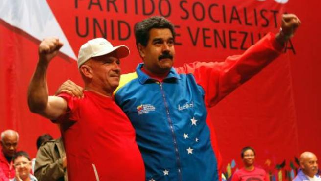 Un “Pollo” indigesto per i grillini rivela presunti finanziamenti dal Venezuela di Chavez e Maduro