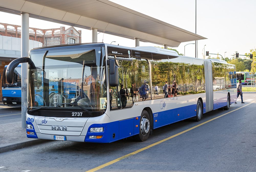 Ancora un’atto di violenza gratuita ai danni di un autobus di ATV. Danni e paura per il conducente e i passeggeri.