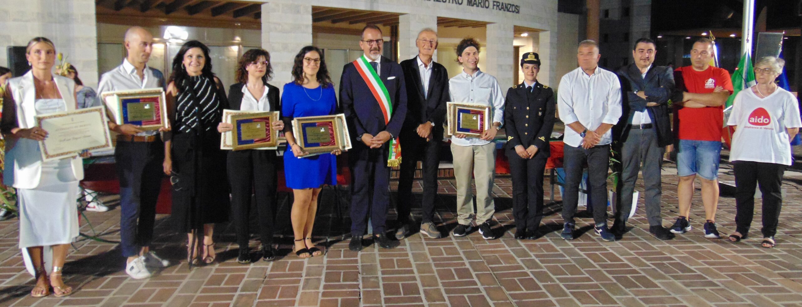 PIAZZA VILLAFRANCHETTA HA OSPITATO LA CERIMONIA DI CONSEGNA DELLE BORSE DI STUDIO