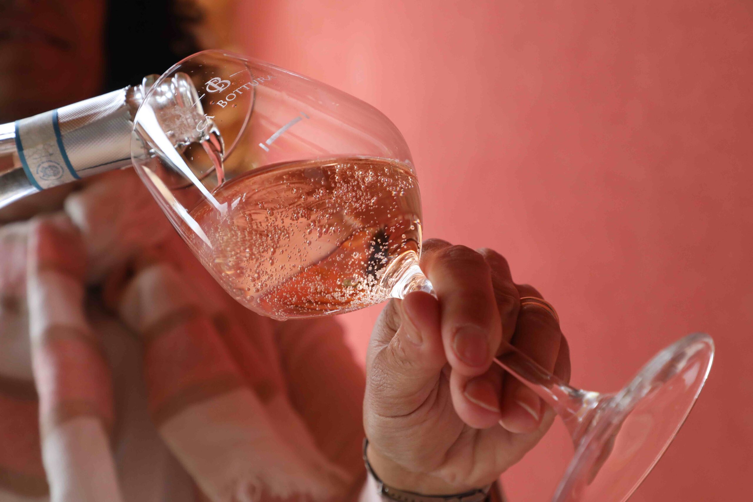 Palio del Chiaretto: dal 26 maggio weekend “in rosa” a Bardolino. Degustazioni, eventi e buona gastronomia vista lago