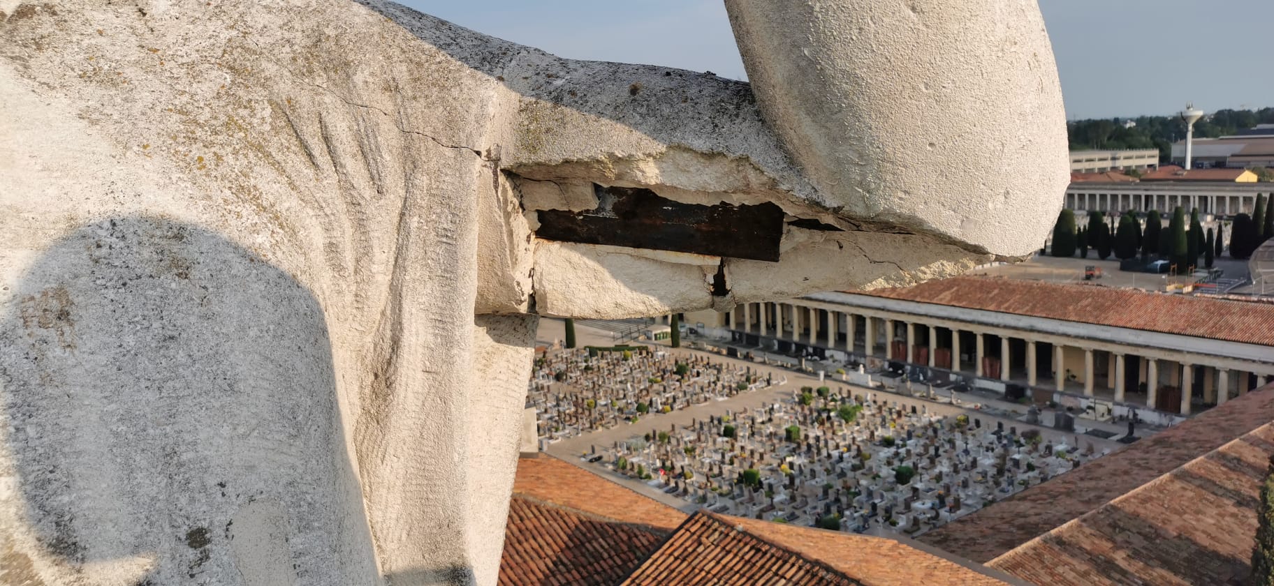 Cimitero monumentale, iniziati i lavori di AGEC sull’Angelo della Resurrezione