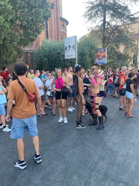 Il gay pride a Verona senza incidenti incassa l’adesione del sindaco Tommasi e l’approvazione di Gasparato, presidente di Verona Domani
