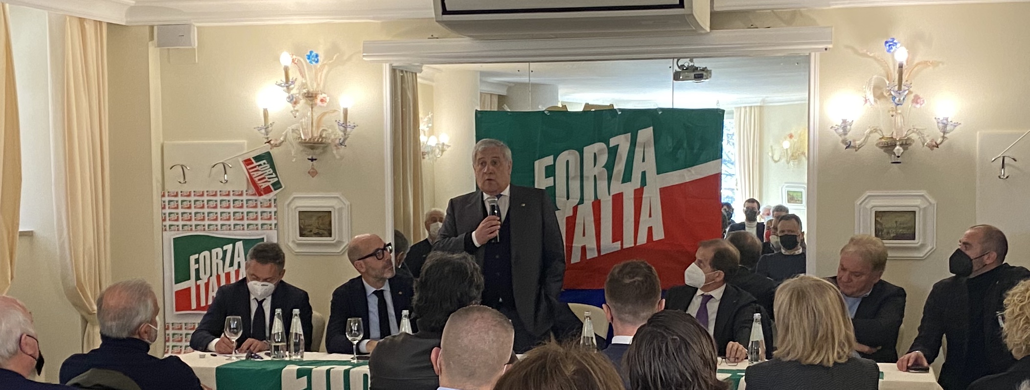Tajani viene a Verona e conferma la linea locale di Forza Italia: attualmente non ci sono le condizioni per un appoggio a Sboarina