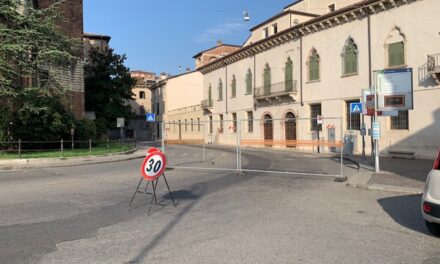 Filobus. Da oggi chiusi Stradone San Fermo e Stradone Maffei. 