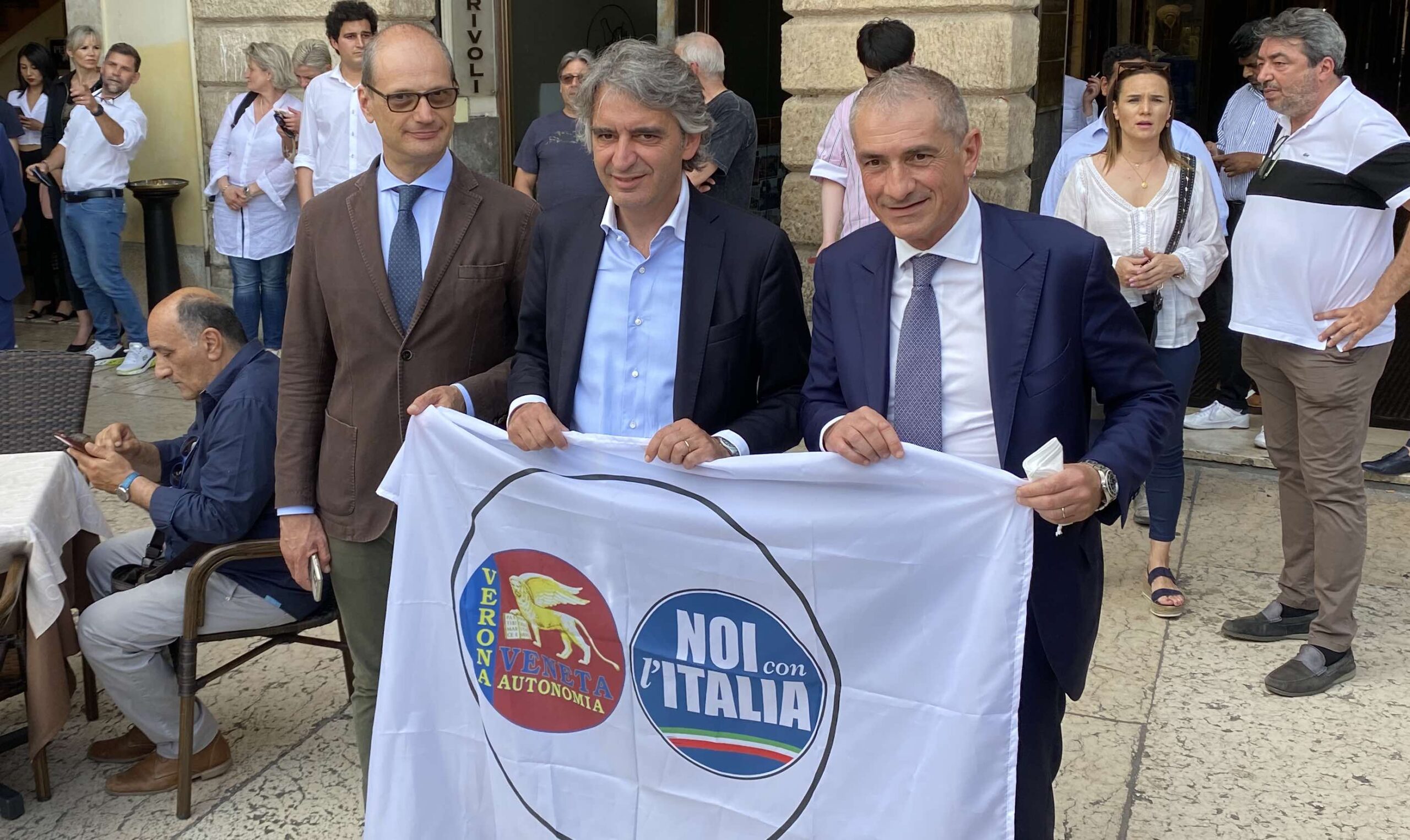 Il sottosegretario Costa conferma l’appoggio di Noi con l’Italia a Sboarina. Con lui Alberto Giorgetti