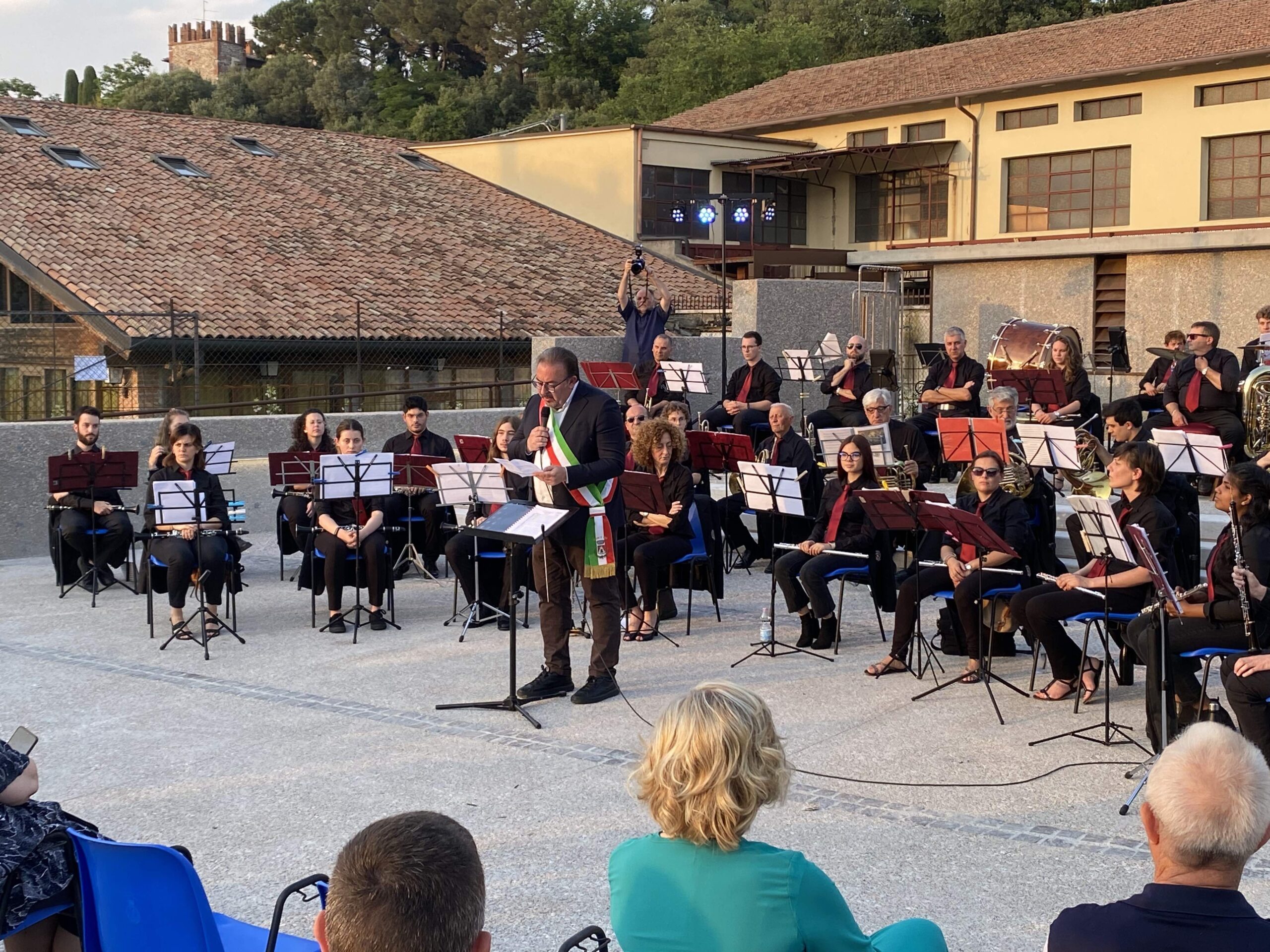 Palazzolo di Sona. Piazza Vittorio Veneto riqualificata e inaugurata il 2 giugno, festa della Repubblica