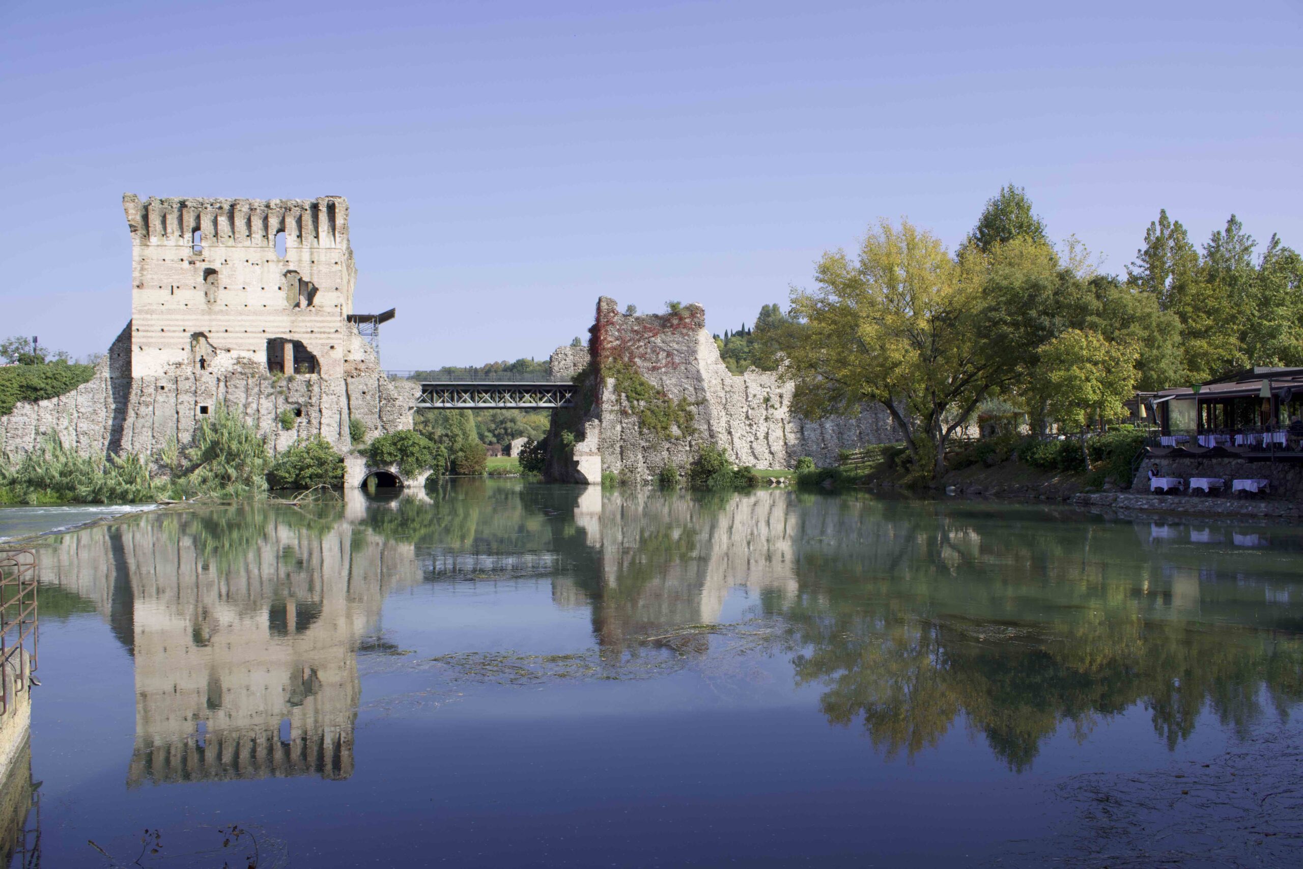 Grande afflusso di turisti a Valeggio per il giorno di Pasquetta