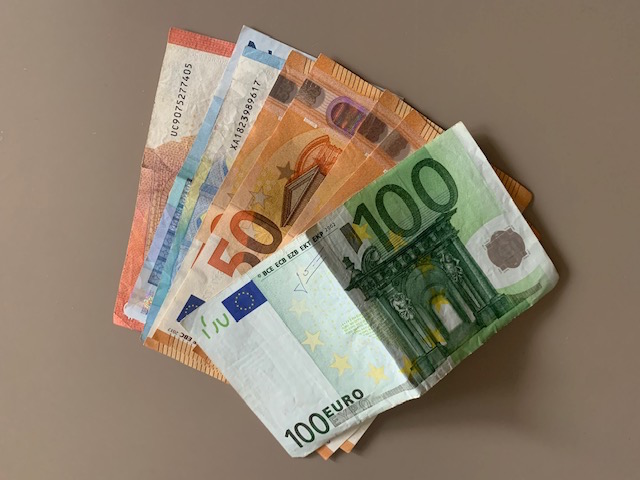 Il tetto del contante torna a 2 mila euro. Vittoria in commissione del centrodestra
