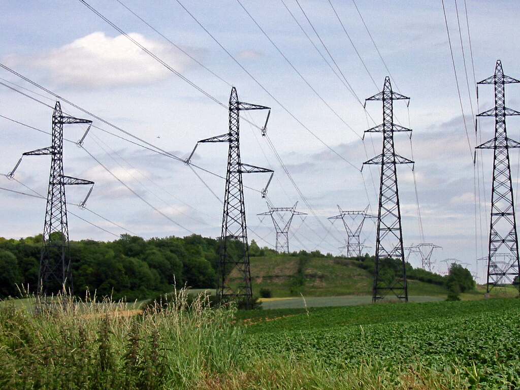 Un altro morto sul lavoro oggi in provincia di Verona. Operaio Enel folgorato su un traliccio.