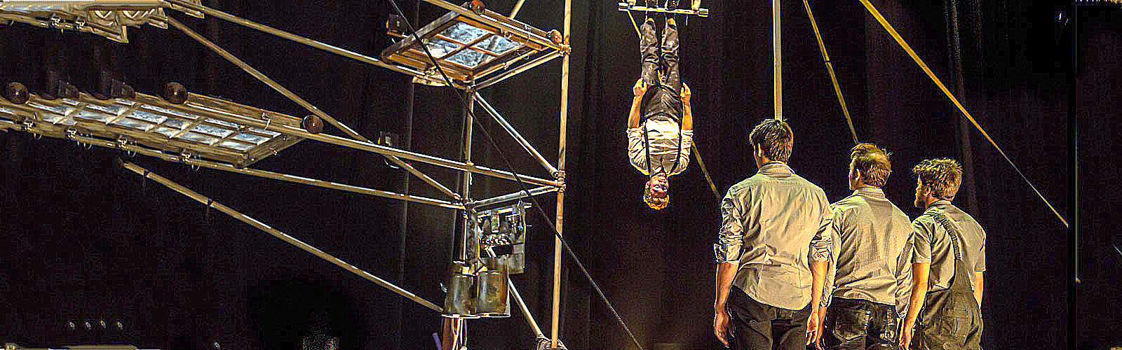 La “Machine du Cirque” va in scena sabato sera al Ristori. Poetico intreccio di energia, comicità, ingegno e musica