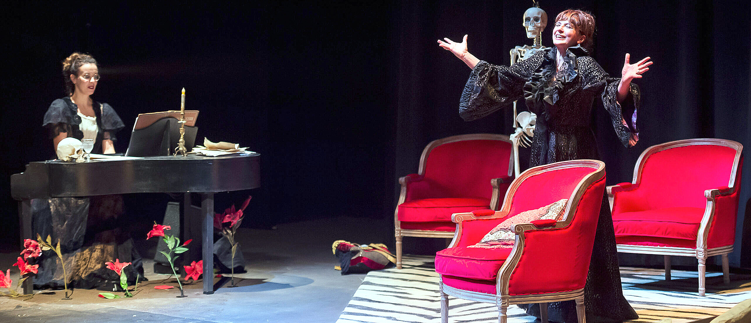 Laura Morante rilegge il mito di Tosca al “Grande Teatro”. Da domani al Nuovo in scena l’omaggio a Sarah Bernhardt