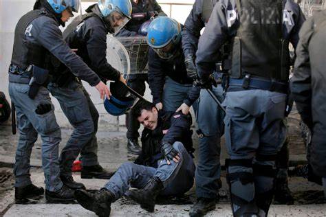 Poliziotti aggrediti sulla A4 a Peschiera: il sindacato, adesso basta! vogliamo strumenti e tutele