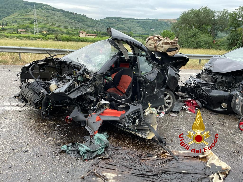 Verona: incidente stradale, deceduta una donna