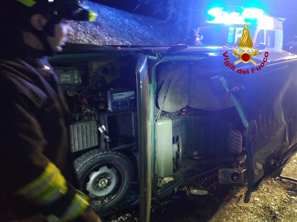 San Mauro di Saline, incidente in serata. Vigili del fuoco all’opera