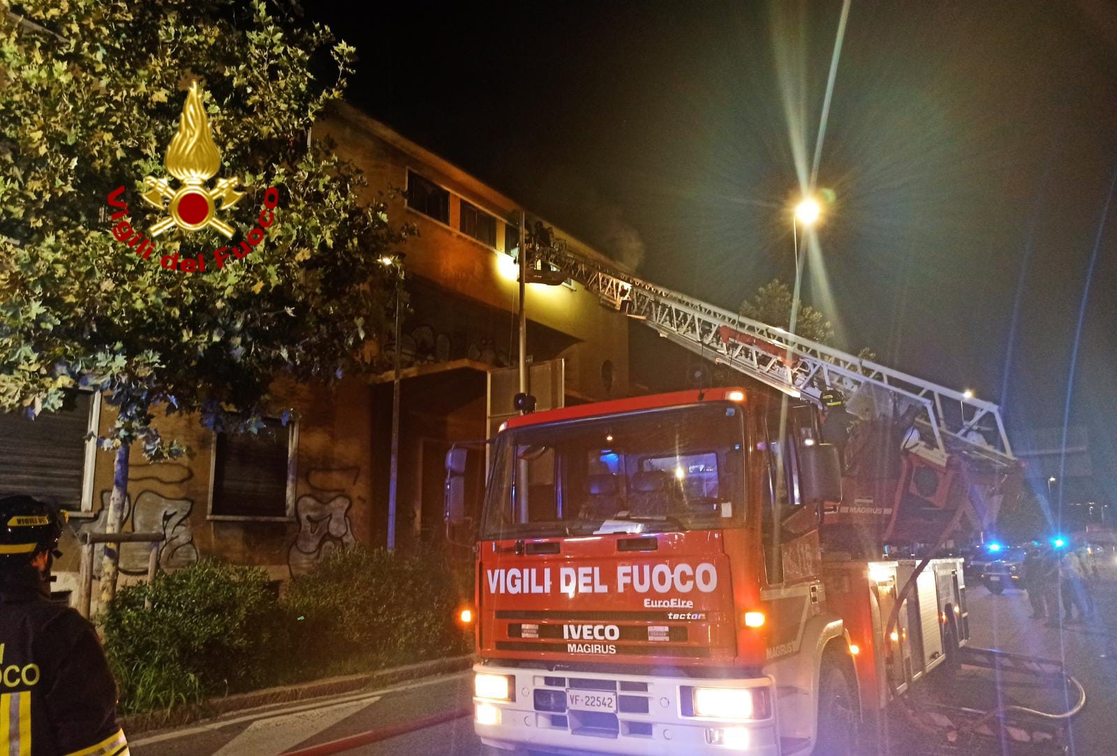 Incendio in Viale Piave. Intervento dei vigili del fuoco dalle 00.00 alle 4.00 di mattina.