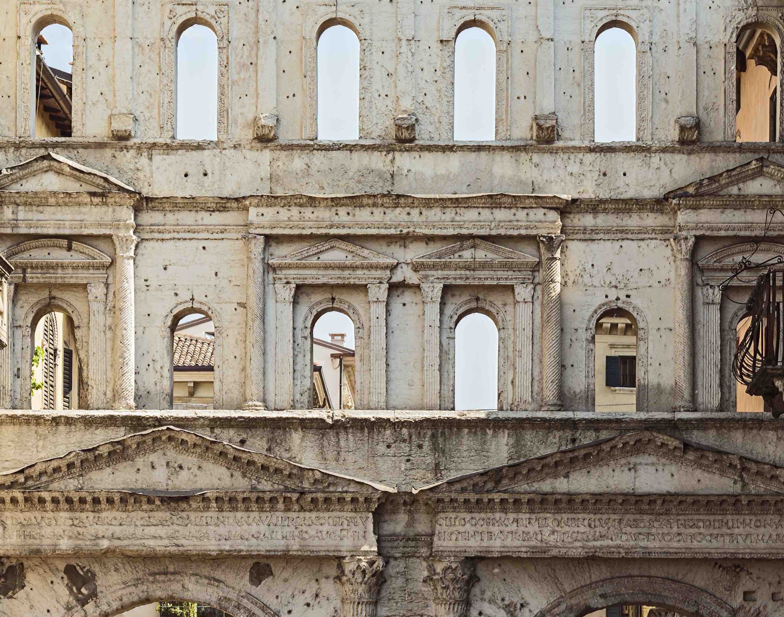 Porta Borsari Verona scaled