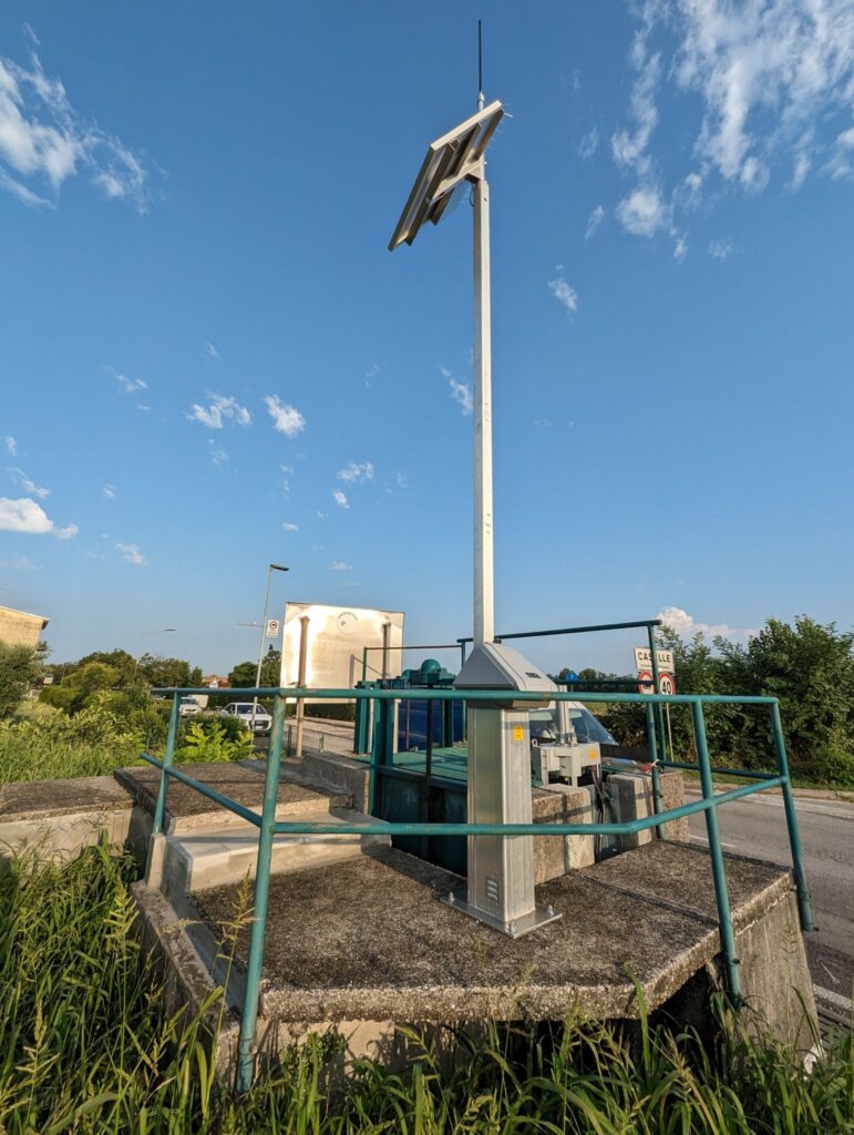 Pozzetto telecontrollato aCasellealimentatoa pannelli fotovoltaici