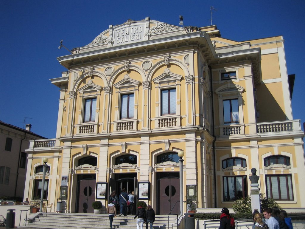 Teatro Salieri, a Legnago torna per esaudire ogni desiderio con un cartellone da record