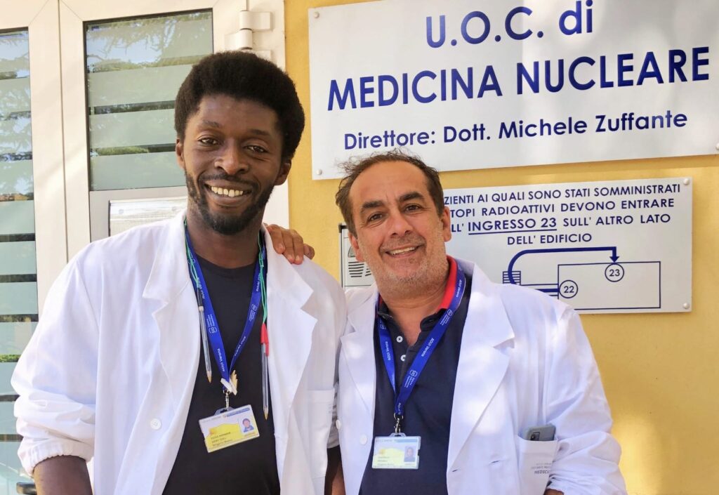 Remy Joel Egoue Mongoue dott Medicina Nucleare e dott Michele Zuffante direttore UOC medicina nucleare copia