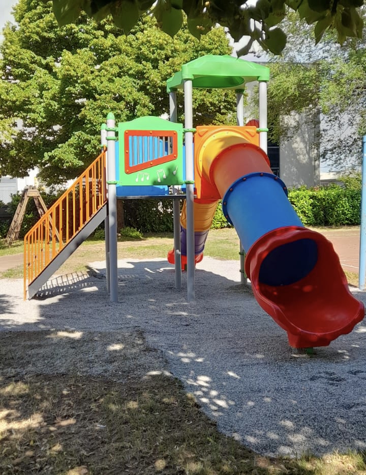 SOMMACAMPAGNA, NUOVI GIOCHI PER BIMBI IN PARCHI E IMPIANTI SPORTIVI COMUNALI