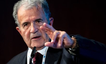 Romano Prodi: l’Europa non segua Biden sui dazi e valuti bene se far entrare Ucraina e Georgia