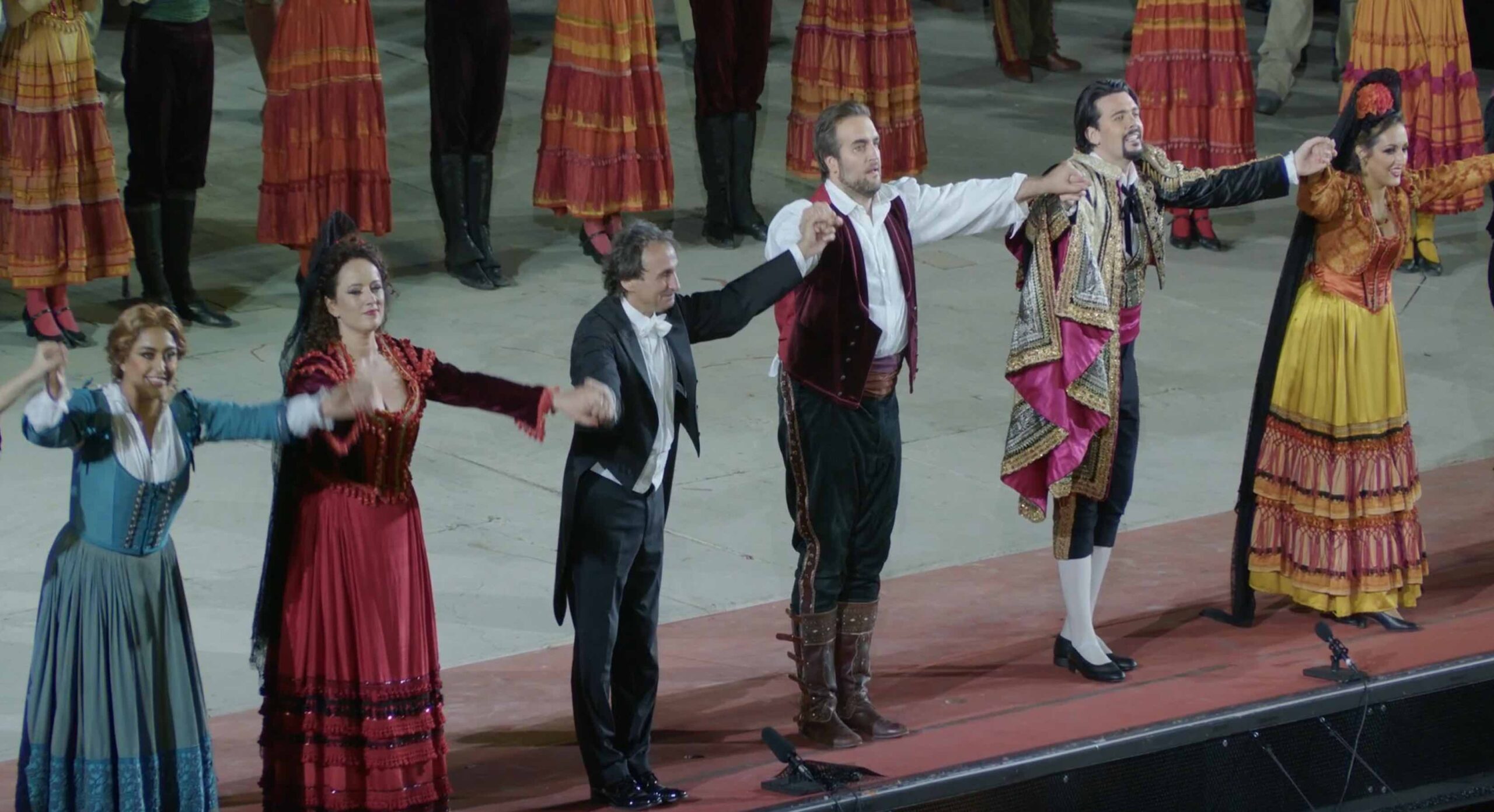 Ieri prima dell’Arena con Carmen davanti a 13 mila spettatori. Stasera l’Aida. Entrambe nell’allestimento di Zeffirelli