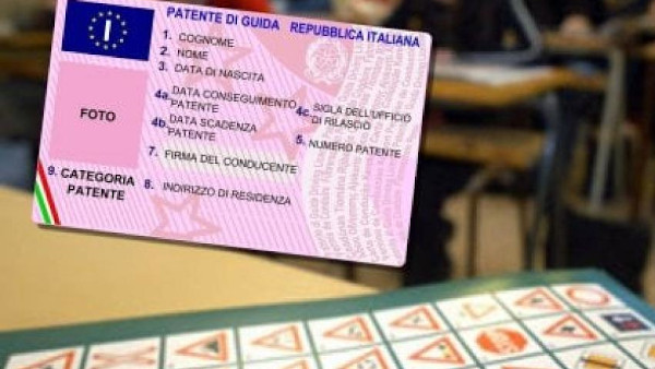 Scoperto furbetti agli esami per la patente