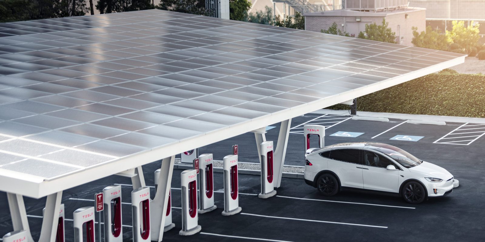 Senza rinnovabili, l’auto elettrica da sola non abbatte le emissioni di CO2