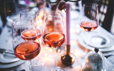Cinque rosati di Sicilia – sotto i 20€ a bottiglia – da avere in cantina per questa estate
