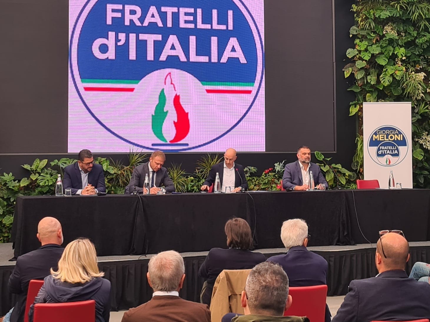 Sboarina candidato sindaco. L’assemblea dei dirigenti ed eletti di Fratelli d’Italia non ha dubbi
