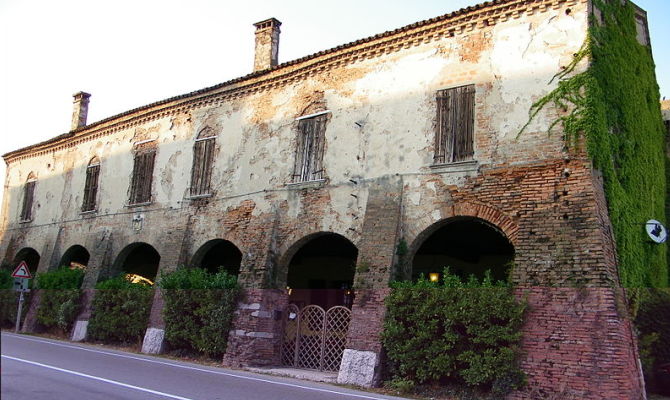 Bevilacqua, montano le proteste per le nuove bollette rifiuti “maggiorate”