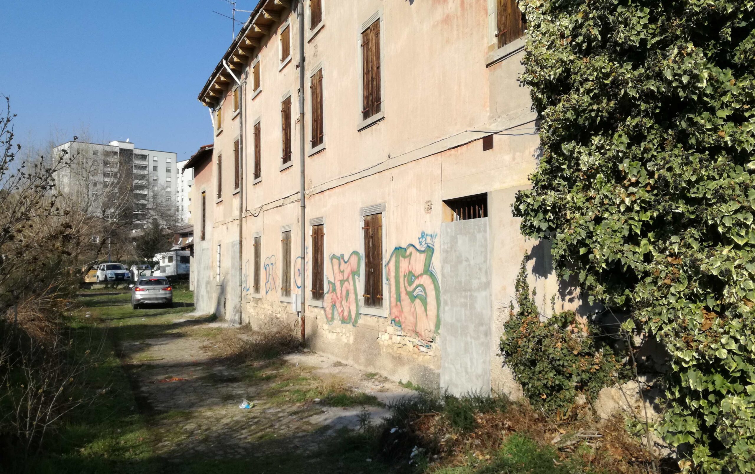 Ex Casa Colonica a Saval. Spazi per il quartiere, parco e idee per il cicloturismo.