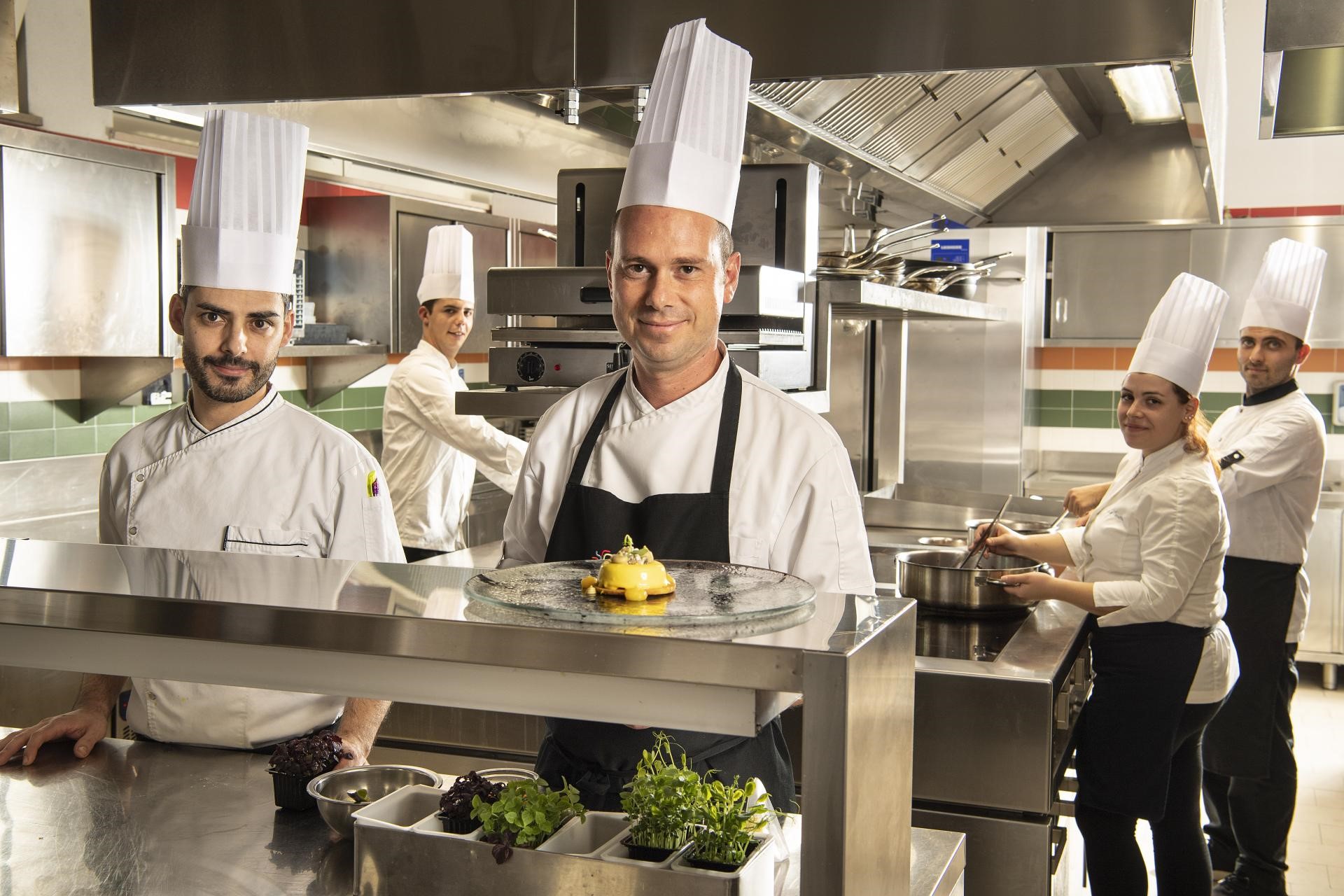 Bardolino, lo  chef Fabio Cordella presenta la nuova stagione di forme e colori a La Veranda del Color