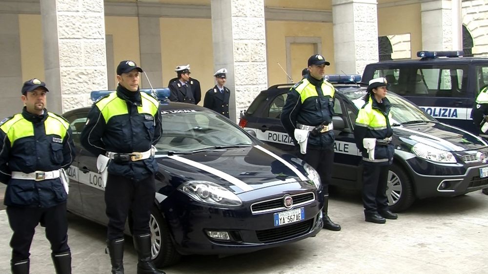 Altamura: siamo stanchi di dover andare a suonare di notte alle persone per avvisare che un familiare è deceduto.