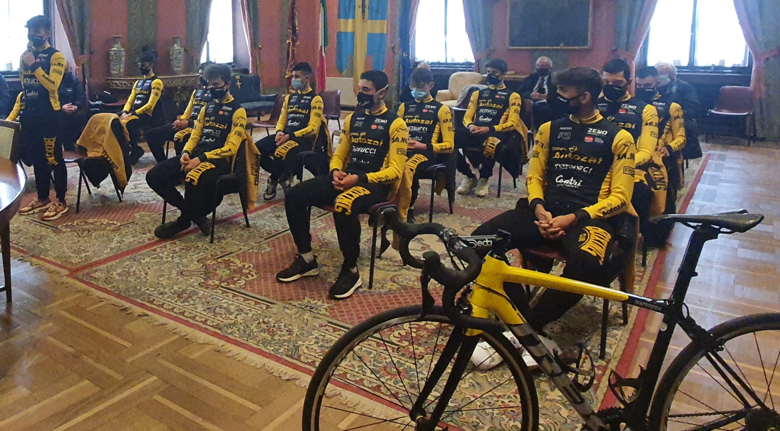 I giovani ciclisti della società Autozai Contri-Riboli Team, pronti ad iniziare la stagione sportiva 2020