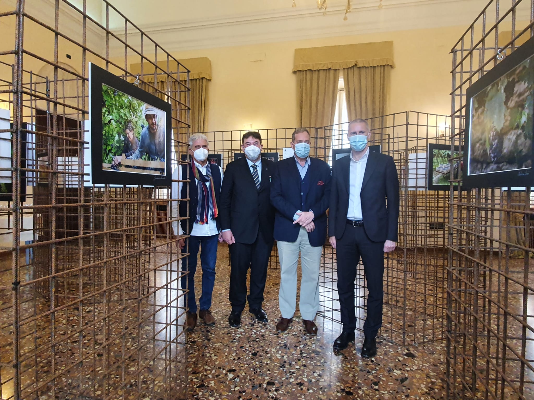 Mostra di 80 foto del Recioto a Palazzo Barbieri. Fortunata coincidenza col Vinitaly