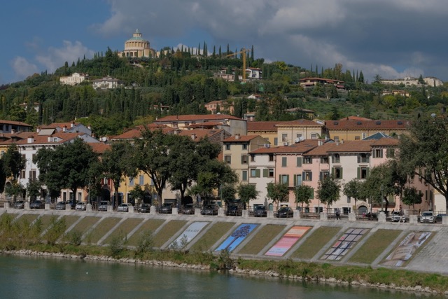 Foto giganti in lungadige S.Giorgio per i 700 anni di Dante