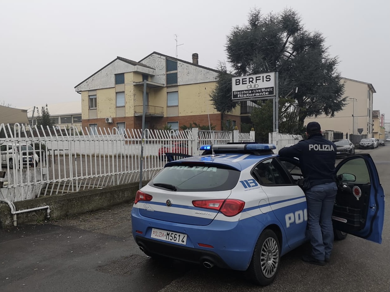 Arrestati 8 ragazzi al Berfi’s per tentata rapina