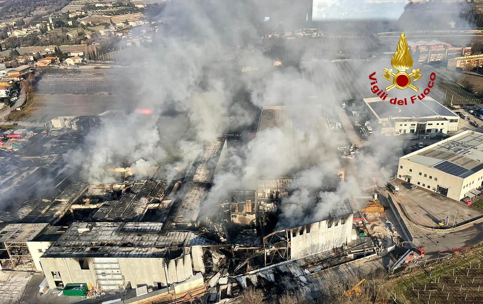 Incendio Coati, per la Ulss 9 non c’è un aumento del rischio sanitario