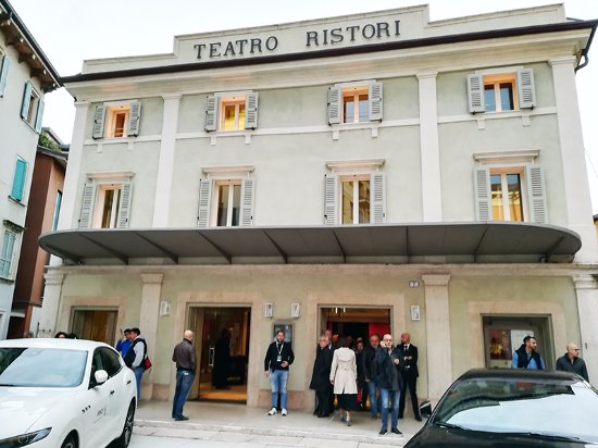 Da lunedì 12 settembre la biglietteria del Teatro Ristori è aperta per la nuova campagna abbonamenti della stagione 2022-2023.