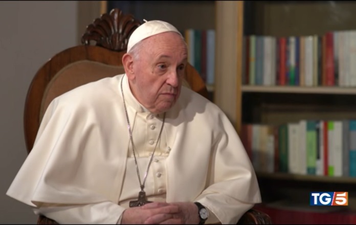 Papa Francesco, il post Covid dovrà parlare anche di usura e aborto