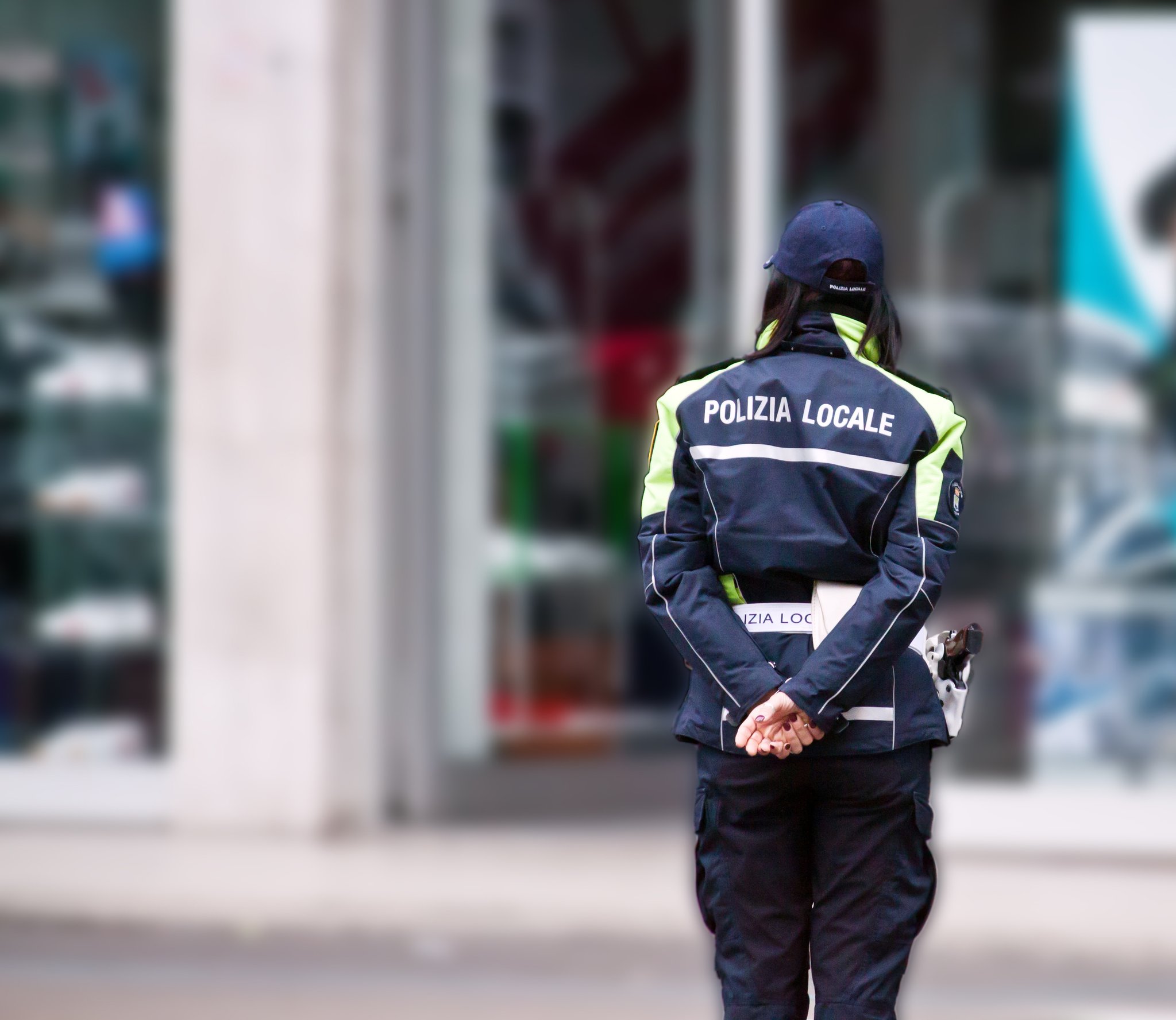 La strage delle gomme arriva in Comune. Bacciga ripropone il Vigile o il Carabiniere di quartiere