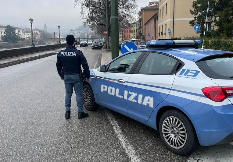 Rapina in via XX Settembre. Due arresti