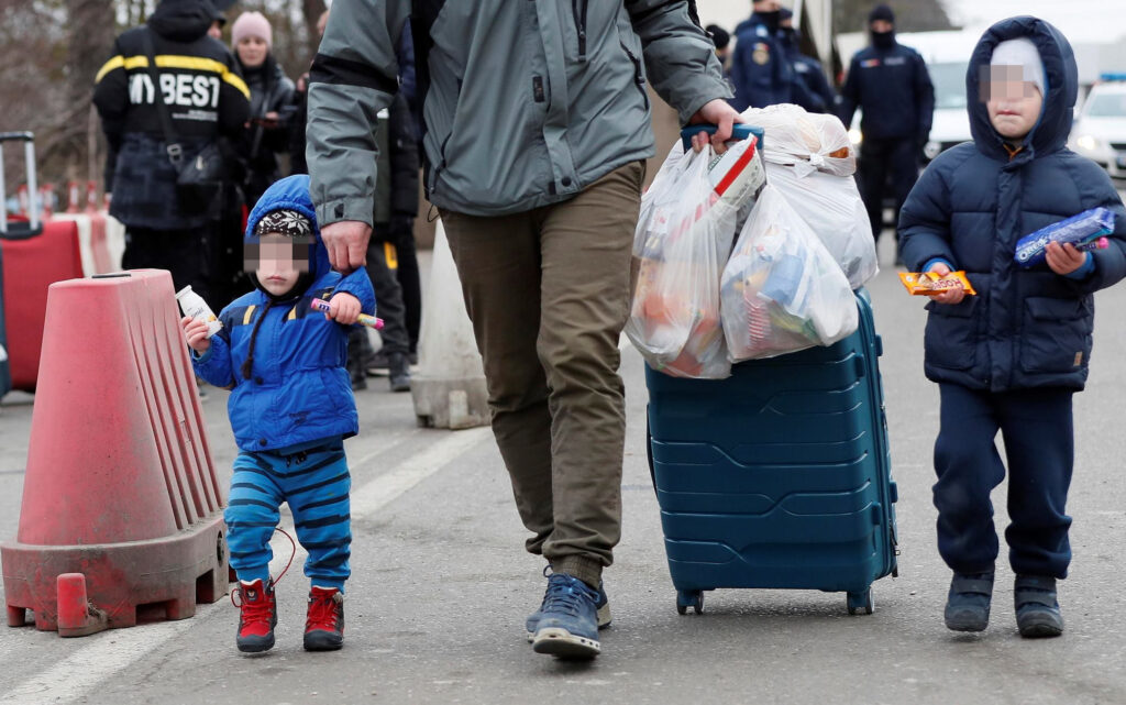 profughi ucraina romania ansa2 3